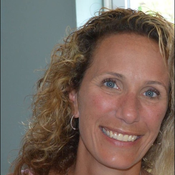 MAKE OFFER AND BUNDLE LIKES - Picture 2 of 2